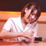 【盗撮動画】甘ったるい声で優しくも過激に射精に導く可愛い顔したプロの手コキ嬢♪