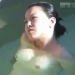 【盗撮動画】全裸女体テーマパークのような露天風呂でその昔乙女だった熟女の入浴風景♪