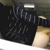 【盗撮動画】トイレにやってきた女子の小便姿じゃなくケツを拭く姿に悦びと興奮を覚える駆け出しの撮り師♪