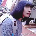 【盗撮動画】女の子に声掛けて撮り師も顔を見られてるのに果敢に追跡逆さ撮りしてるヤバイヤツ♪