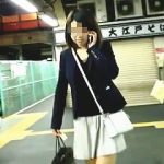 【盗撮動画】駅で見かけた無防備無警戒無頓着な三無女子たちをエスカレーターでスカメク撮り♪