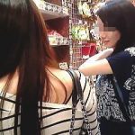 【盗撮動画】スーパーで食材探してるエッチ好きそうな女子たちのパンチラをオカズにしてるオレ♪