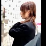 【盗撮動画】大人しい性格が災いして毎朝電車内で痴漢に遭ってる可愛い女子校生の被害日記♪