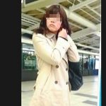 【盗撮動画】コート姿のＯＬさんの清楚なパンチラ観たかったのに激エロＴバックで幻滅した件♪