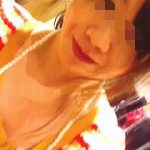 【盗撮動画】ホットパンツの店員さんは胸元が緩いので胸チラ撮り放題でサービスしてる件♪