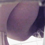 【無修正】老朽化が著しい女子トイレの和式便器で用を足す小奇麗な女子たち♪