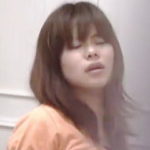 【盗撮動画】夜な夜なジョーバ・ダイエットのふりして騎乗位オナニーに没頭するお姉さん♪