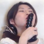 【盗撮動画】自宅オナニーで快楽を高めるためならバイブもしゃぶり散らすド淫乱淑女♪