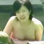【盗撮動画】温泉好きの女子は全裸で露天風呂を楽しむ姿を覗かれたい願望もあるらしい♪