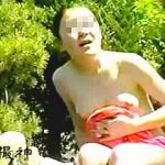 【盗撮動画】露天風呂でターゲットに声を掛けてシレッと隠し撮る女業師の新手の手口公開♪