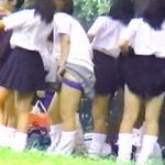 【盗撮動画】チアダンスの大会が開催されてる付近の公園ではＪＫたちが集団生着替えを晒しまくりな件♪