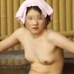 【盗撮動画】入浴前の素顔を拝んでから眺める女の子の全裸に鼻血が止まらなかった露天風呂風景♪