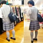 【盗撮動画】まるで絵に書いたような清純女子校生を逆さ撮りしてスカートの中身を記録しますた♪