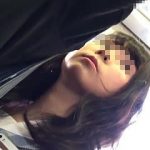 【盗撮動画】夏服女子校生に淡い恋心を抱いてしまった若い撮り師のある夏の日の逆さ撮り日記♪