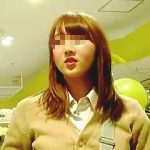 【盗撮動画】パンチラ撮られてシコられたいと願ってそうなミニスカ女子の願望叶える逆さ撮り♪