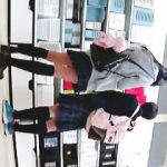 【盗撮動画】毎日逆さ撮りターゲットにされてるのに毎回パンチラ撮られてる仲良しＪＫ二人組♪