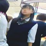 【盗撮動画】撮り師の不審な動きを察知してそうな制服ＪＫに敢えて逆さ撮りアタックした結果♪