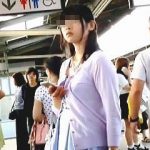 【盗撮動画】駅のホームでターゲットを吟味してからエスカレーターでパンチラスカメク撮り♪