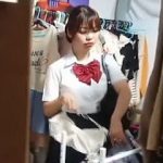 【盗撮動画】ブラの試着で露わになった思わず吸い付きたくなる美乳女子校生の試着室風景♪