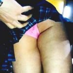 【盗撮動画】メスの香りが漂い始めた女子校生たちの芳醇なパンチラをスカメクで強制調査♪