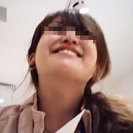 【盗撮動画】見た目の印象とは裏腹に強烈なスケベフェロモン放出してる店員さんのパンチラ♪