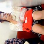 【盗撮動画】見えてないように思えて実はしっかりパンチラが見えてる電車のスカート女子♪