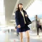 【盗撮動画】制服着てなきゃＪＫとはわからないスレンダーＪＫのパンチラは流石の眺めですた♪