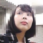 【盗撮動画】プリプリの淫尻とムチムチの太ももがイヤらしい女子大生が電車痴漢で大洪水に♪