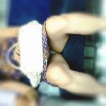 【盗撮動画】ただひたすら電車に乗ってるだけで対面女子たちのナチュラルパンチラが拝める夏♪